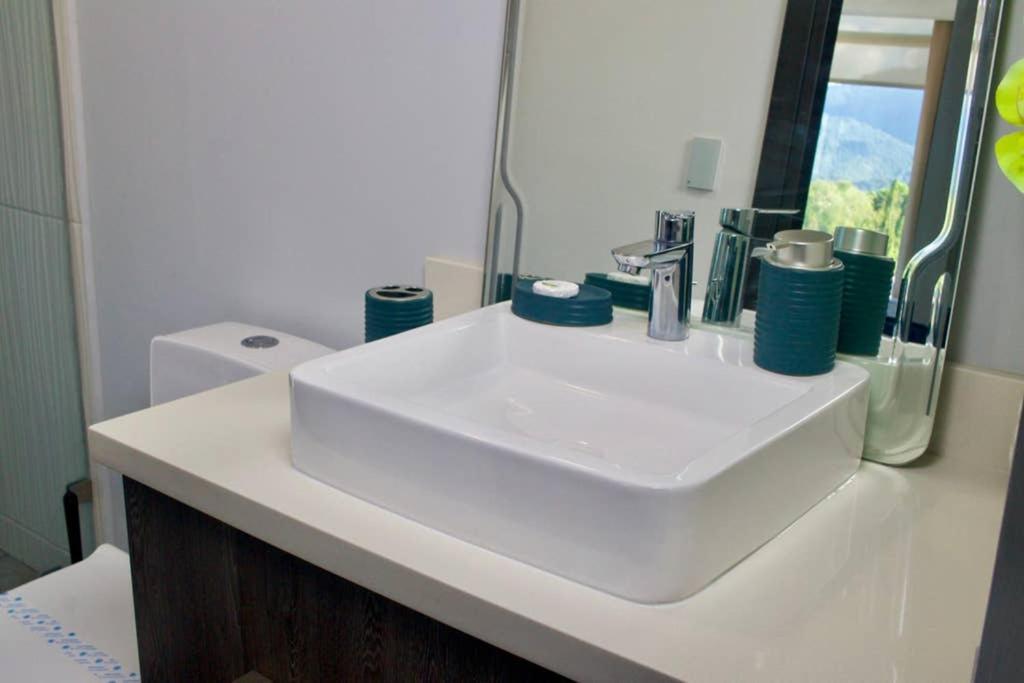 Lujoso Y Acogedor Condominio Ejecutivo/Familiar ซานเปโดร ซูลา ภายนอก รูปภาพ
